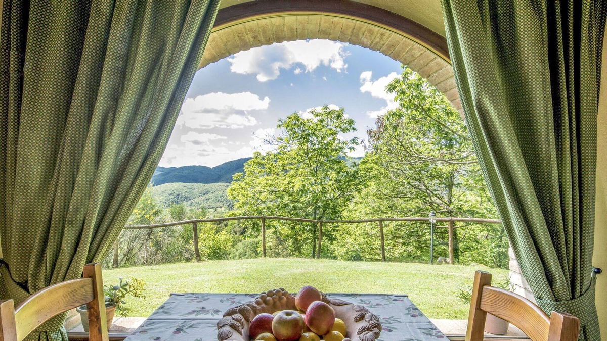 Roccastrada House | Wonderful private villa for 2 people with A/C, WIFI, TV, patio, pets allowed and panoramic view