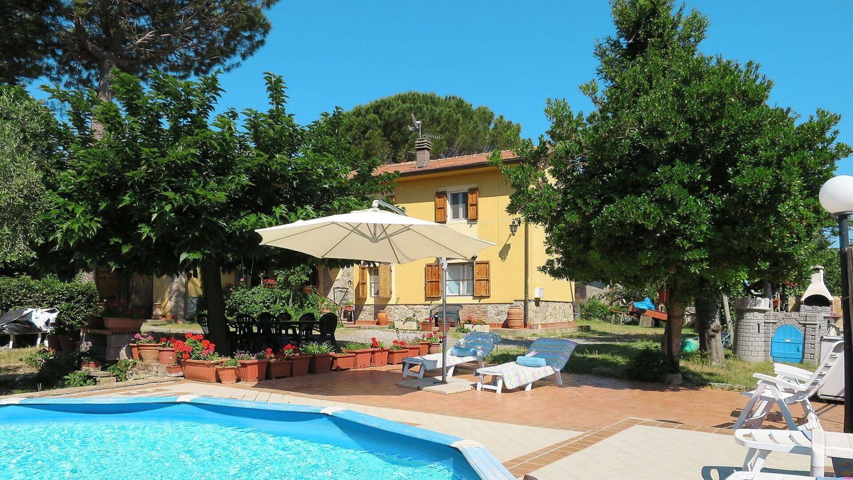 Santa Luce House | Wonderful private villa for 9 guests with WIFI, private pool, TV, patio, pets allowed and parking