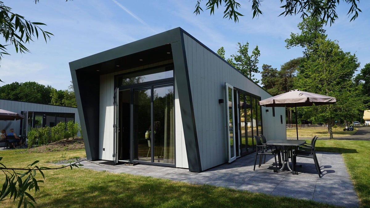 IJhorst House | Wonderful private villa for 4 guests with pool, WIFI, TV, terrace and parking