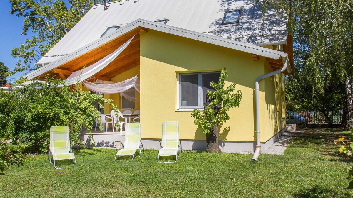 Balatonbereny House | Wonderful private villa for 8 guests with terrace and pets allowed