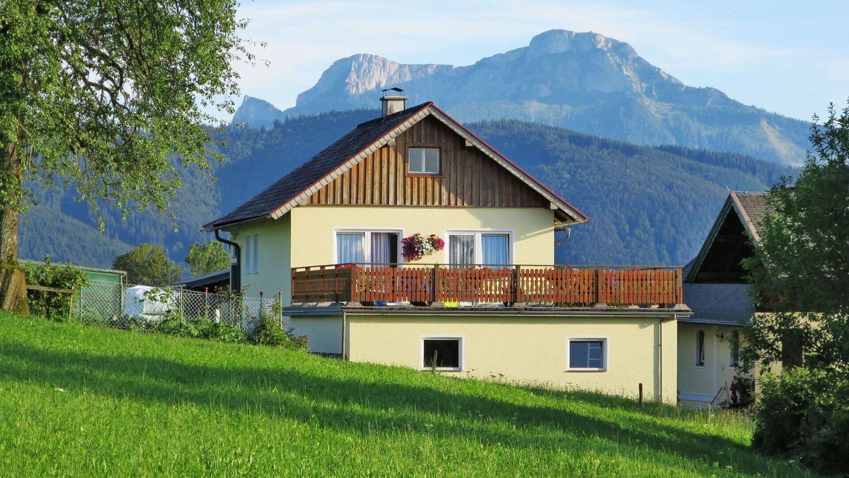Oberwang House | Wonderful private villa for 4 people with TV and terrace