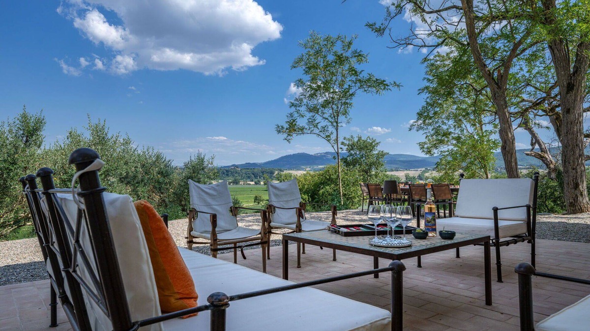 Buonconvento Villa | Wonderful private villa with A/C, private pool, WIFI, TV, patio, panoramic view, close to Montalcino