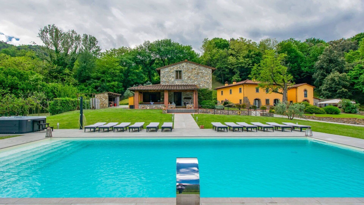 Dicomano Villa | Wonderful private villa with hot tub, A/C, private pool, WIFI, TV, balcony and pets allowed
