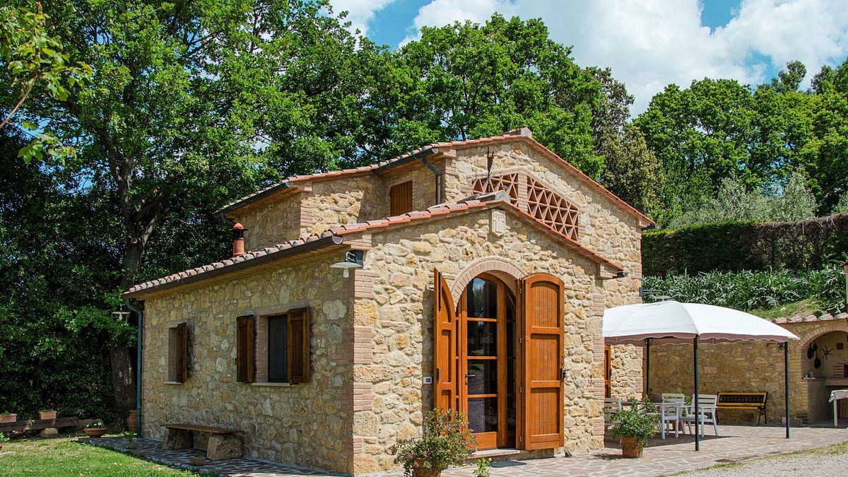 Volterra House | Wonderful private villa for 2 guests with WIFI, TV and terrace