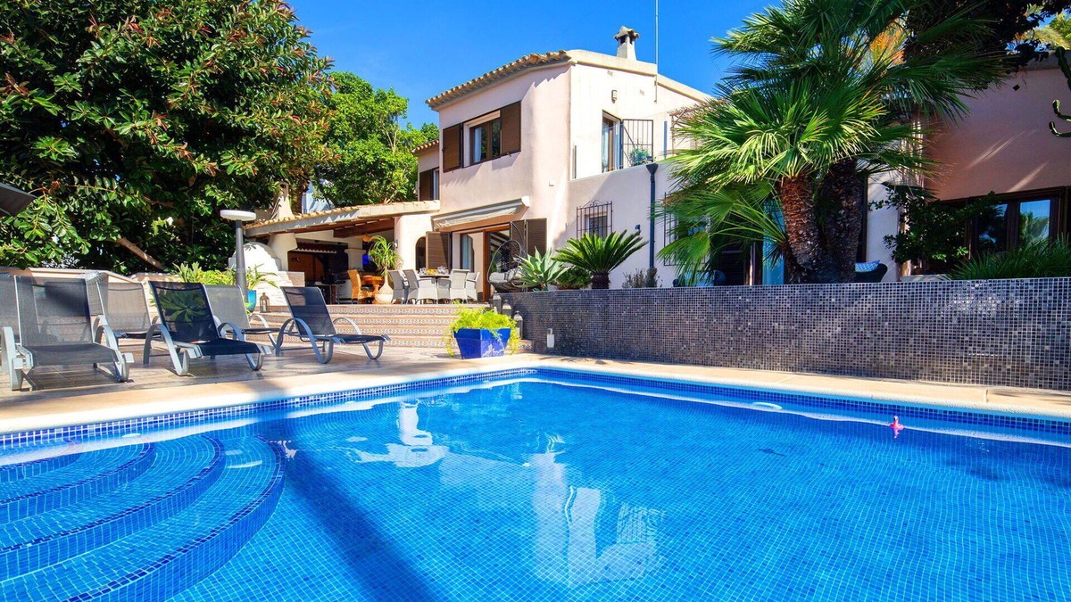 Urbanitzacio la Fustera Villa | Wonderful private villa with A/C, WIFI, private pool, hot tub, TV, patio and pets allowed