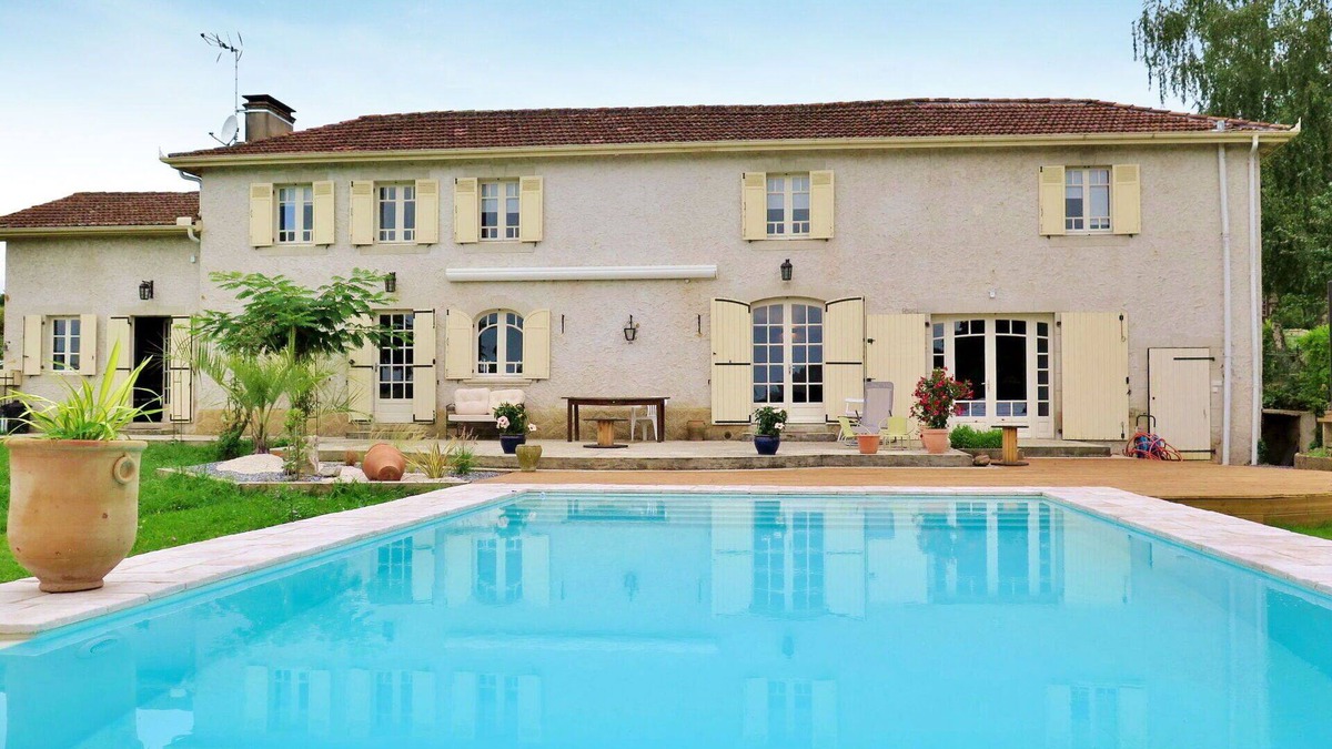 Nassiet Villa | Wonderful private villa for 9 people with private pool, A/C, WIFI, TV and terrace