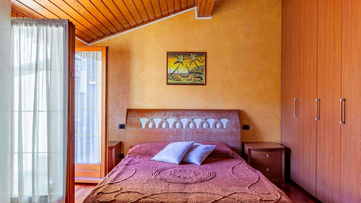 Corrido House | Wonderful private villa for 4 guests with WIFI, hot tub, TV, terrace and pets allowed