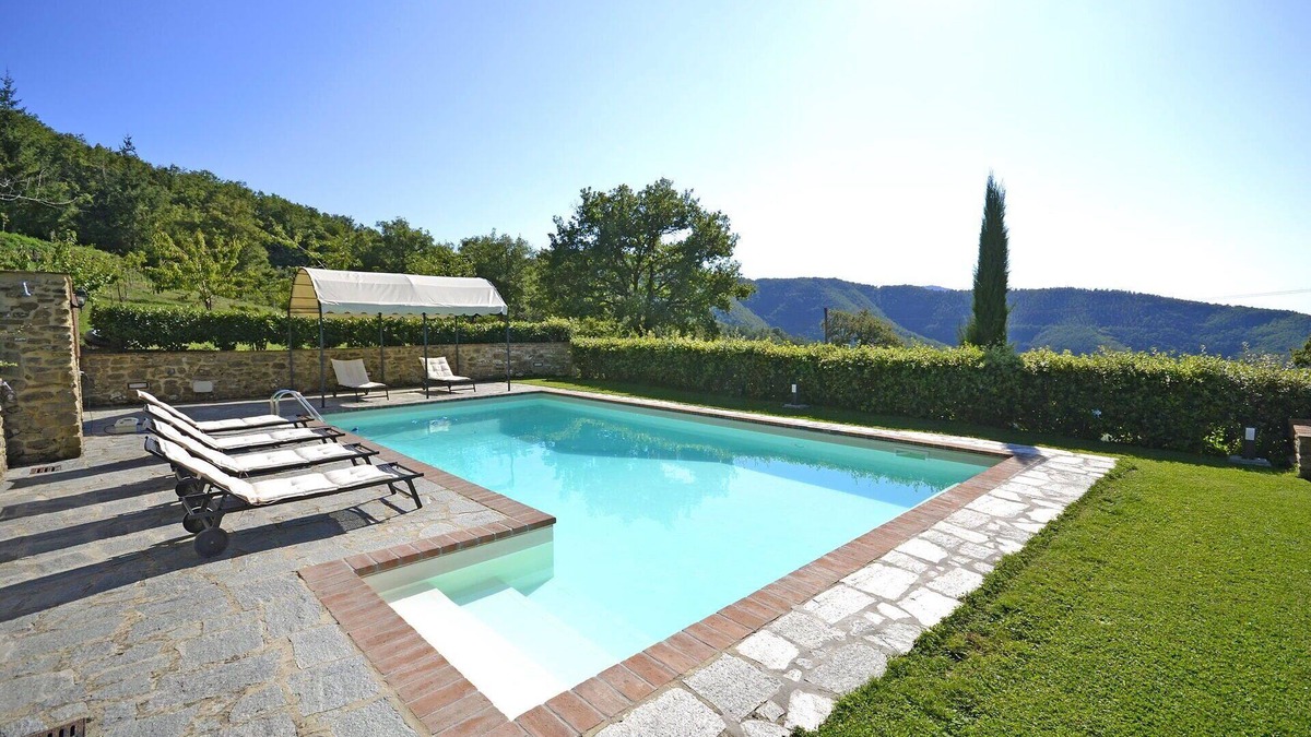 Pieve di Chio Villa | Wonderful private villa with A/C, WIFI, private pool, TV, patio and panoramic view, close to Cor.
