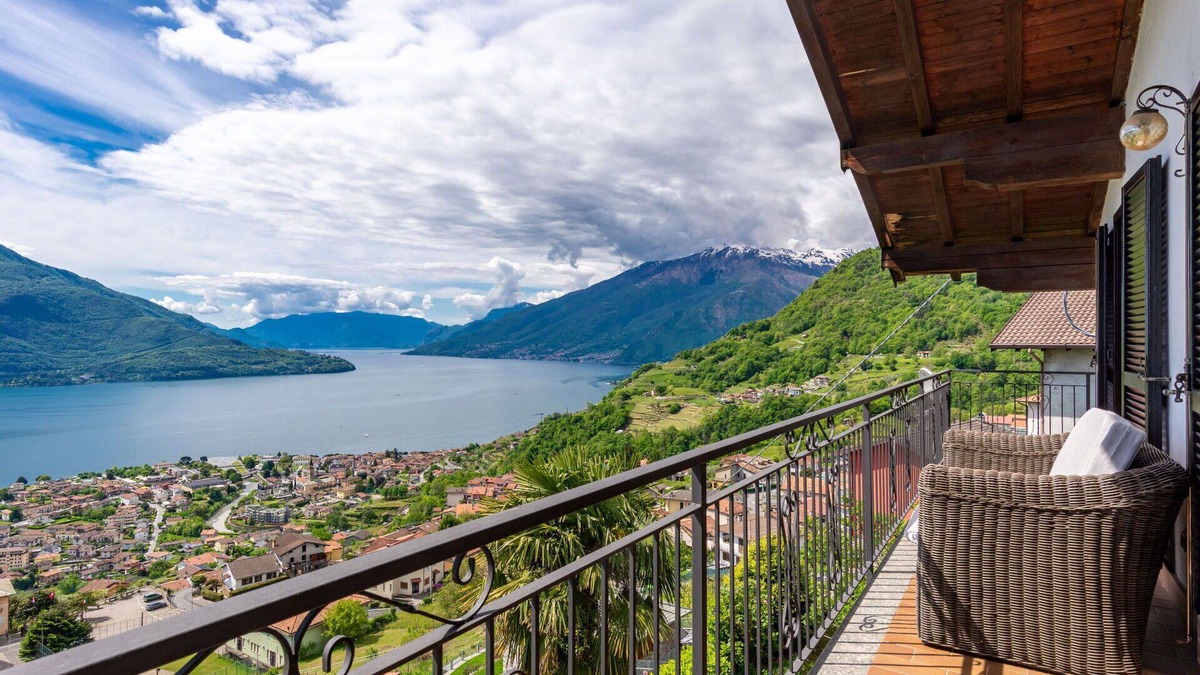 Vercana House | Wonderful private villa for 12 guests with WIFI, TV, patio and parking