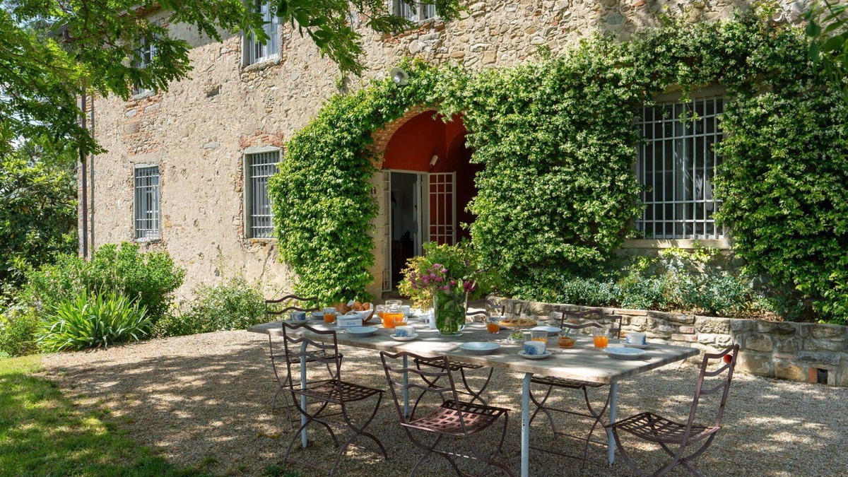 Vicchio Villa | Wonderful private villa for 10 guests with TV and pets allowed
