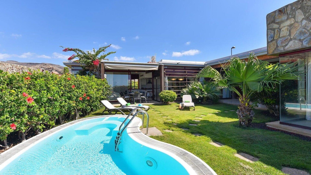 Mogan Villa | Wonderful private villa for 6 guests with WIFI, private pool, A/C, TV and pets allowed