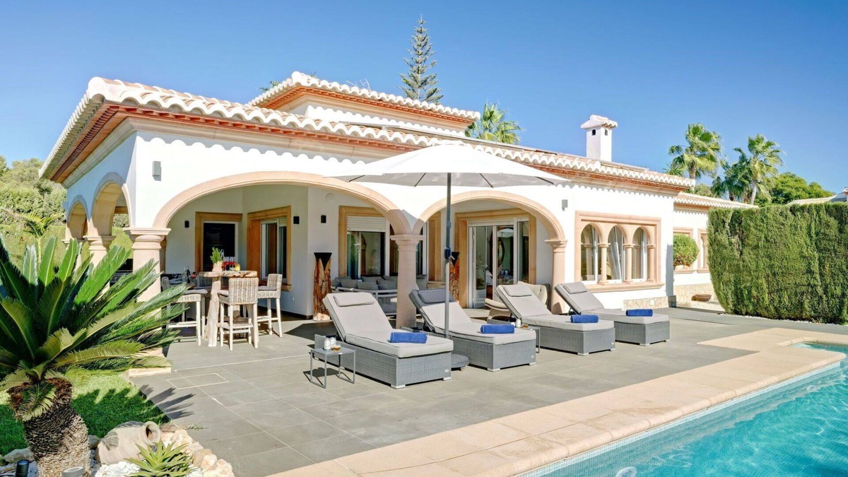 Costa Nova Villa | Wonderful private villa for 6 people with private pool, A/C, WIFI, TV and patio