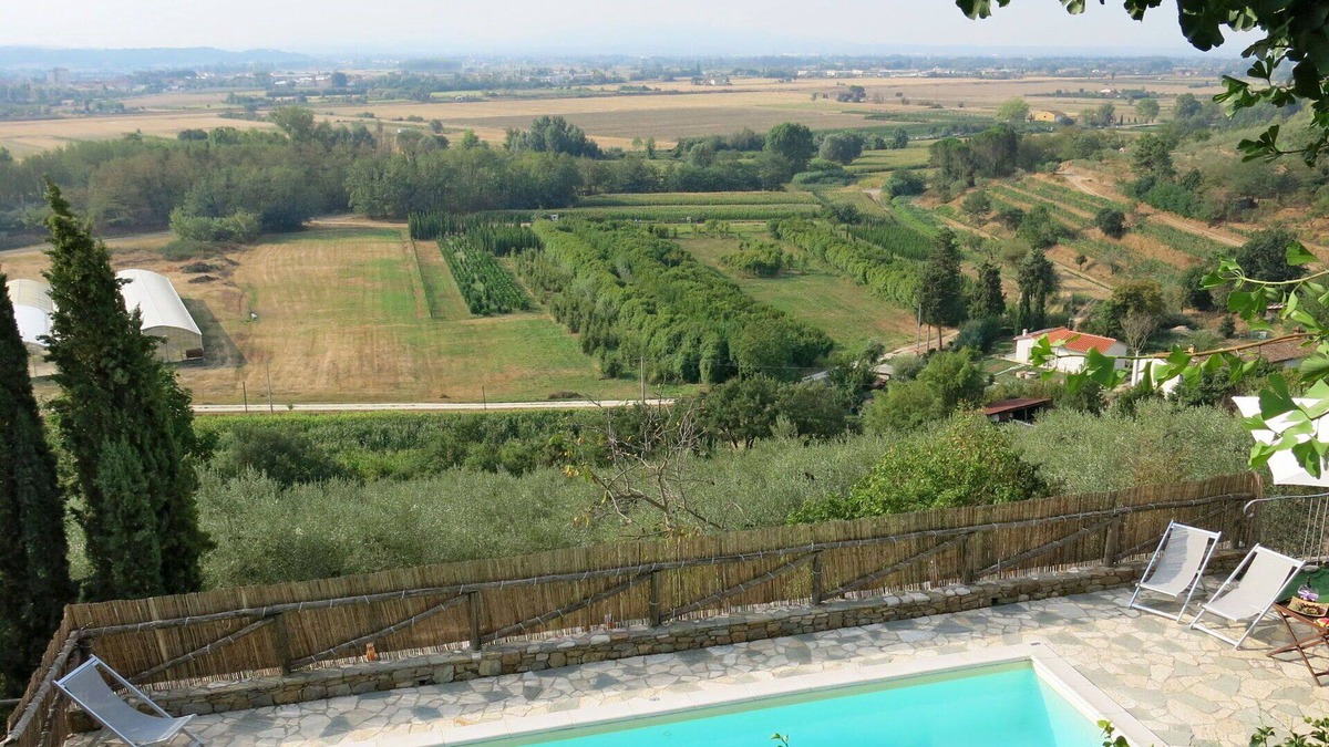 Cascine-La Croce Villa | Wonderful private villa for 9 people with private pool, A/C, WIFI, TV, terrace and pets allowed