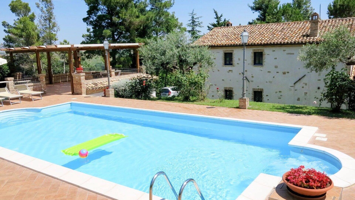 Penne House | Wonderful private villa for 10 people with A/C, private pool, WIFI, TV, patio and pets allowed