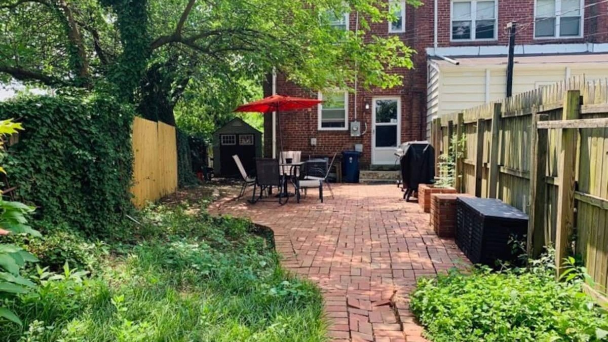 Potomac West House | Wonderful Renovated Townhouse in a Prime Location