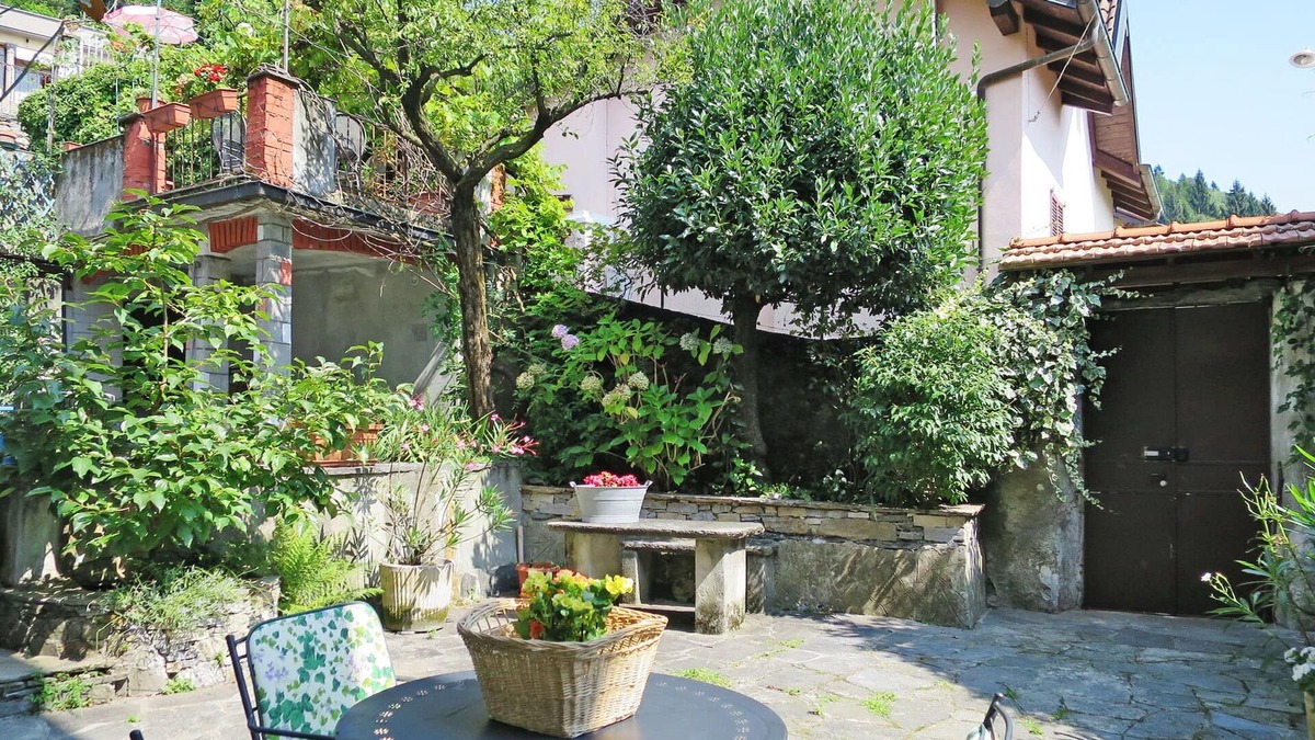 Trarego Viggiona House | Wonderful villa for 3 people with TV, patio and pets allowed