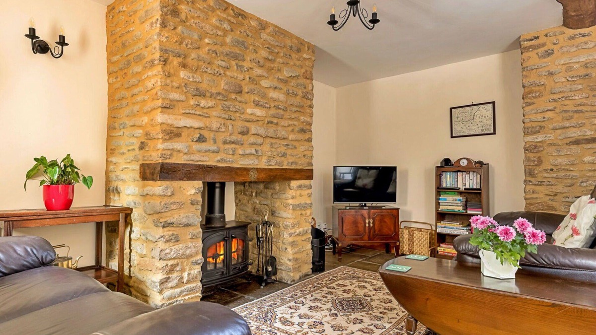South Cheriton House | Wonderful villa for 4 guests with WIFI, TV and pets allowed