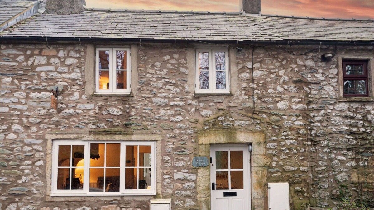 Ingleton House | Wonderful villa for 4 guests with WIFI, TV, terrace, pets allowed and parking