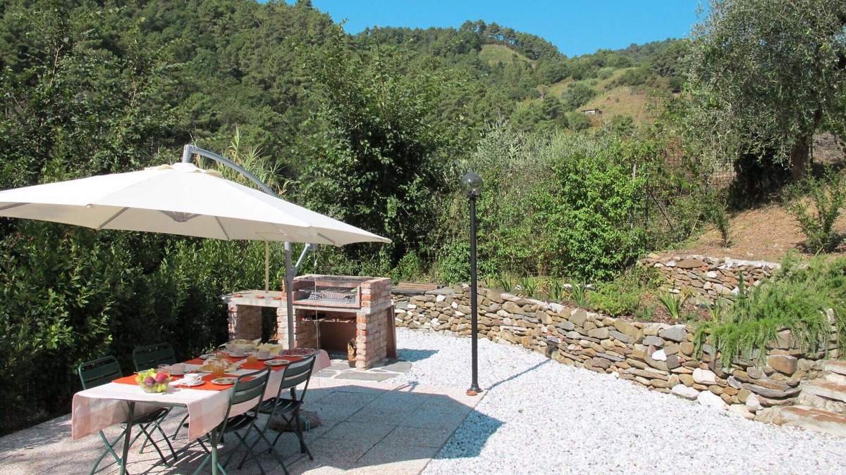 Massa House | Wonderful villa for 4 guests with TV, terrace and parking