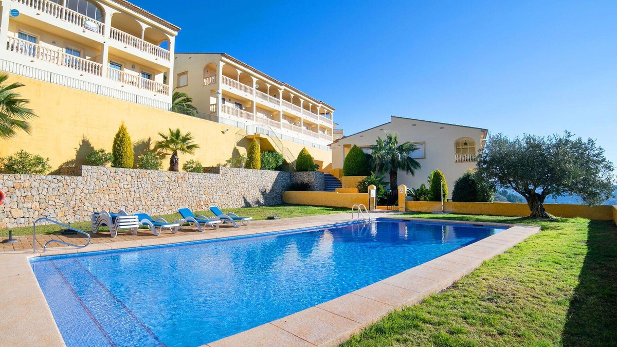 Jalon House | Wonderful villa for 6 guests with WIFI, A/C, pool, TV and terrace