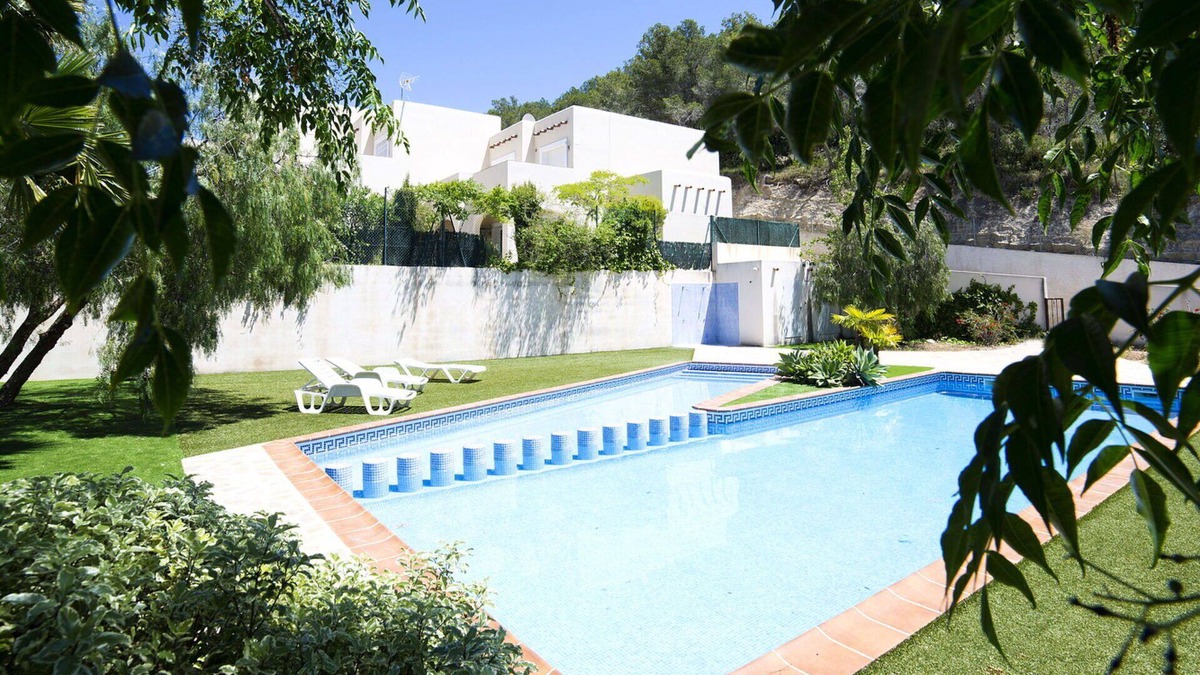 Empedrola House | Wonderful villa for 6 people with pool, WIFI, A/C, TV and patio