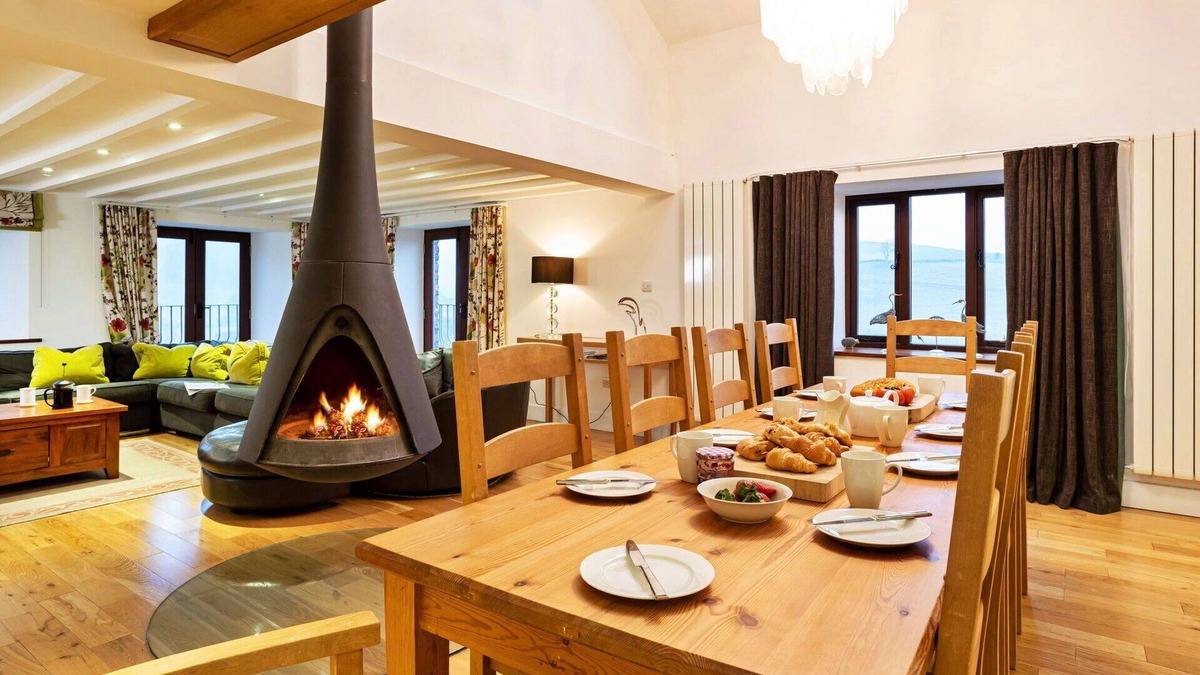 Bretherdale House | Wonderful villa for 10 people with WIFI, TV and parking