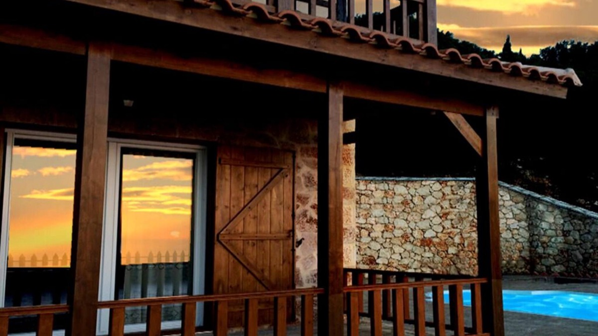 Lefkas Villa | Wonderful Villa with Private Pool and Incredible Sunsets