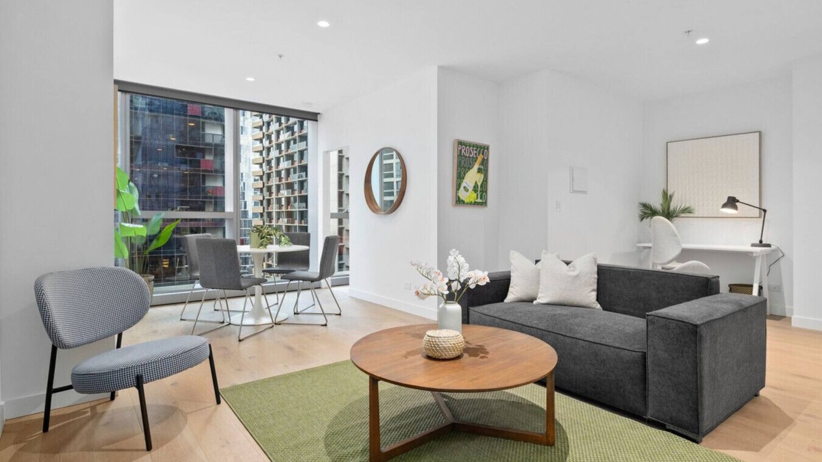 Melbourne Central Business District Apartment | Wonderful Westside Place
