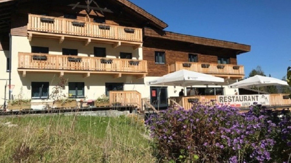 Biberwier Apartment | Wonderfully relax and, in an apartment overlooking the slopes/mountains.
