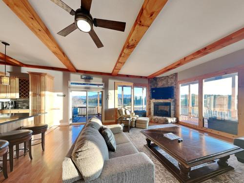 Dandridge House | Wonderland Cove