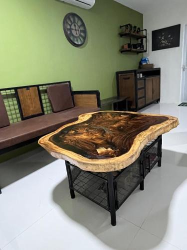 Malvar Apartment | Wood & Leaf Lodge