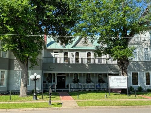 Madisonville Hotel | Woodbine Inn and Restaurant