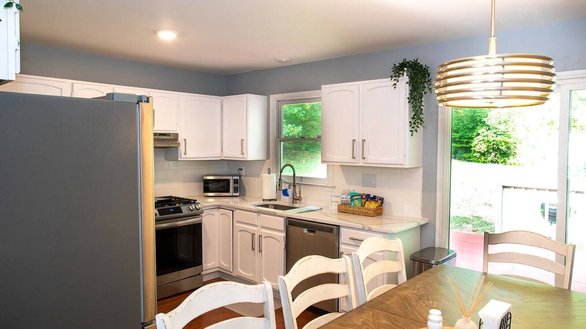 Neabsco House | Woodbridge Cozy Corner - A Modern Retreat Awaits!