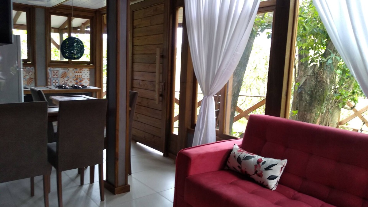 Praia do Rosa House | Wooded house in Rosa