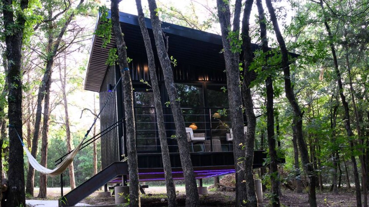 Alvord Cabin | Wooded Romantic Cabin near LBJ Grasslands - Book 1 or All 4 Cabins