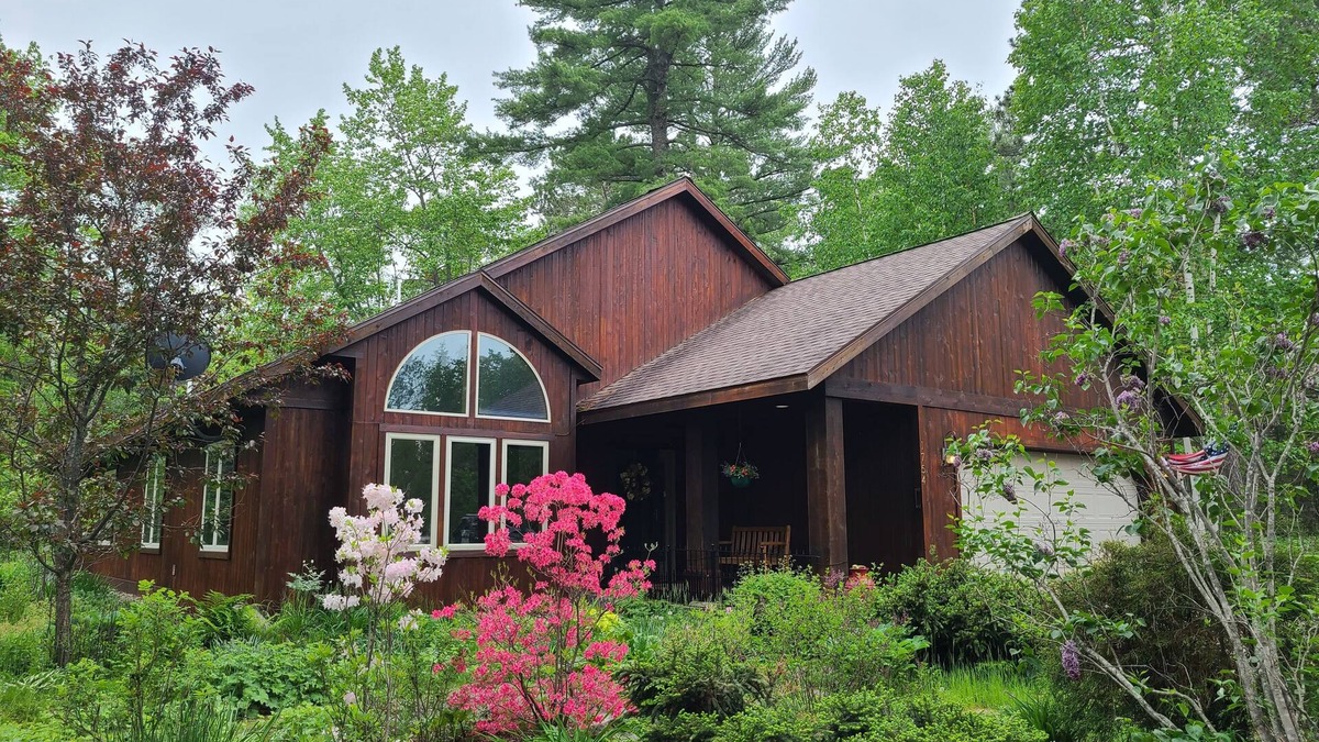 Ely House | Wooded setting, close to town, clean! ATV & snowmobile from front door!