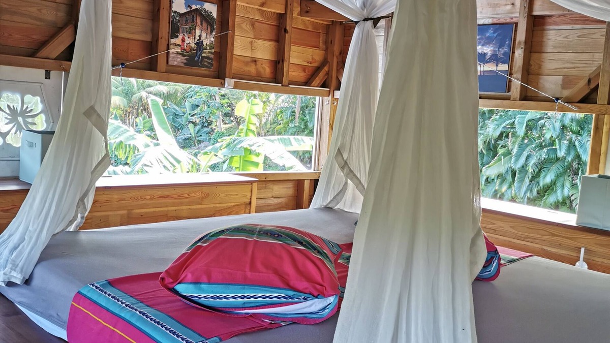 Cafeiere House | WOODEN CREOLE HOUSE 500M FROM THE GRANDE ANSE BEACH
