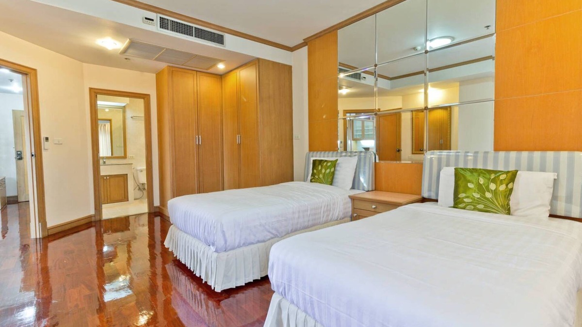 Thonglor Apartment | Wooden Floor 2 bedroom in Thonglo