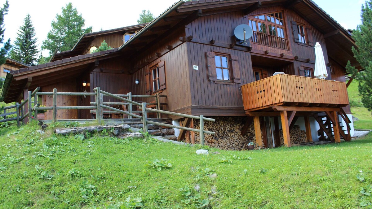 Reichenau Cabin | Wooden house 1800m above sea level with a sauna and a tiled stove