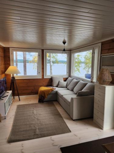 Tampere Villa | Wooden house by the lake, enjoy the Finnish dream