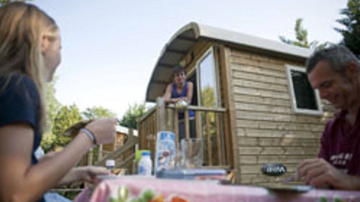 Dardilly RV Rental | Wooden trailers, Number 3