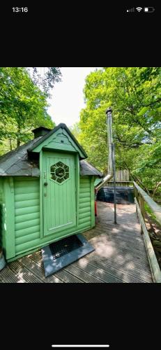 Llanelltyd Apartment | Woodland Cabin with Private Hot Tub