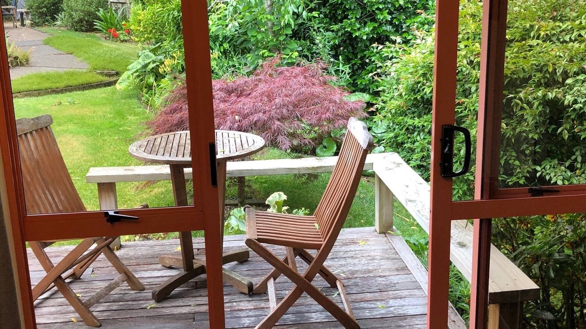 Hamilton House | Woodland Cottage, private, secluded accommodation