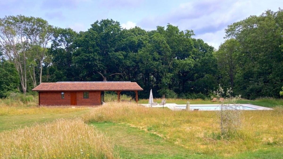 Tonbridge Cabin | Woodland lodge near wonderful walks