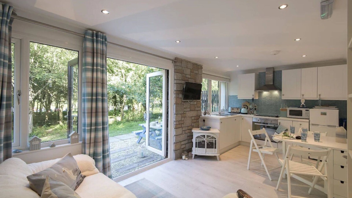 Lelant House | WOODLAND RETREAT - Summer school holiday dates still available.