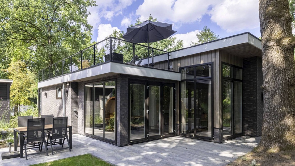Bosgebied Hoenderloo House | Woodland Stay with Heated Pool