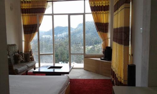 Nuwara Eliya House | woods hut