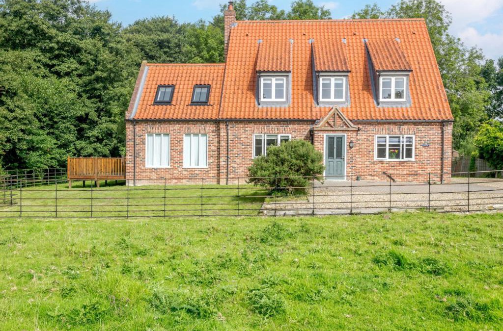 Aldborough House | Woodside