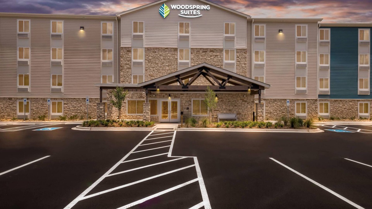 Charlotte Hotel | Woodspring Suites Charlotte - Arrowood