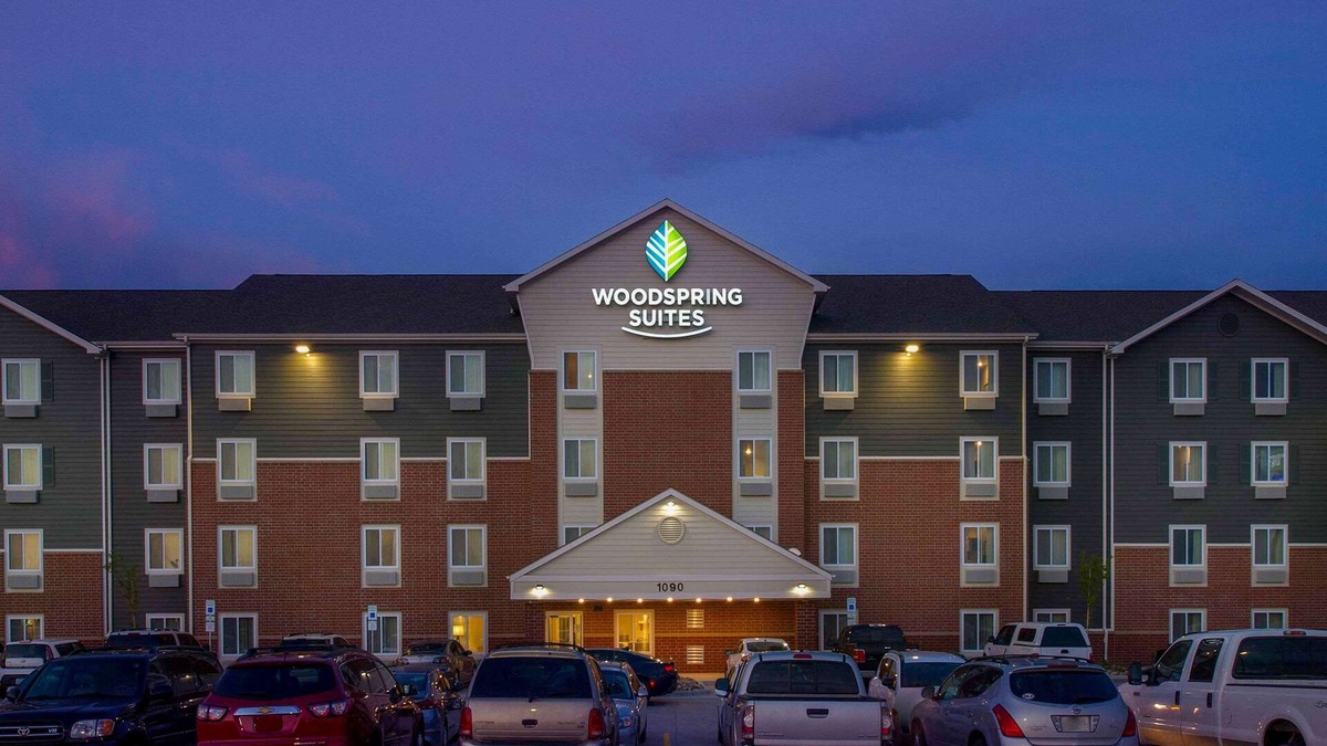 Fargo Hotel | WoodSpring Suites Fargo North Near NDSU